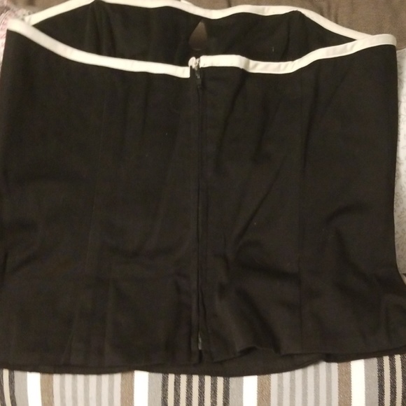 Top - Picture 2 of 3